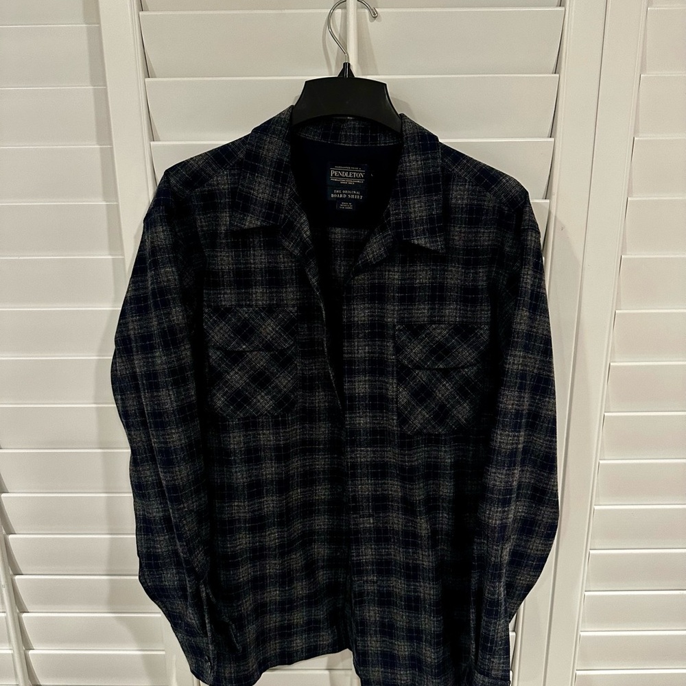 Pendleton Men’s Navy Blue and Gray Board Shirt